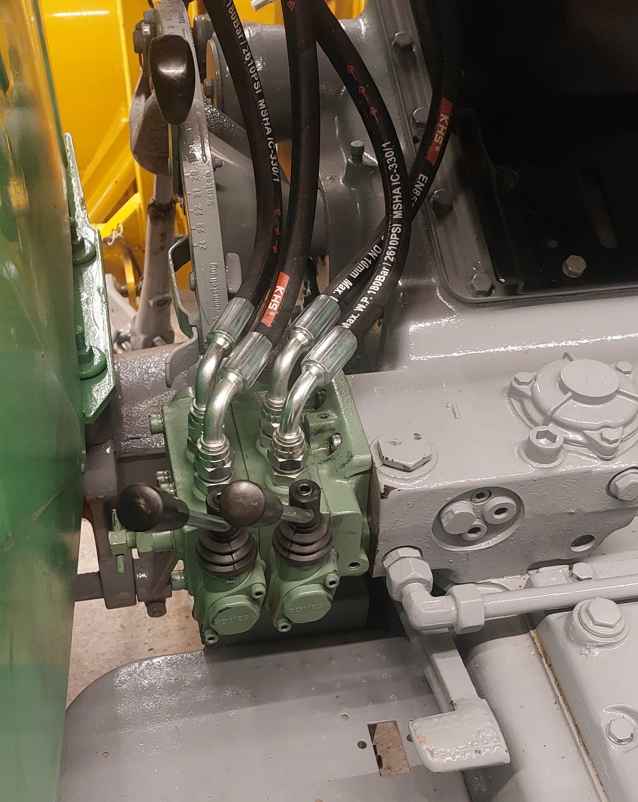 Hydraulik Steuergerät kompatibel mit Deutz Traktor 2506 3006 4006 5006 6206 – Doppelsteuergerät 4-Wege