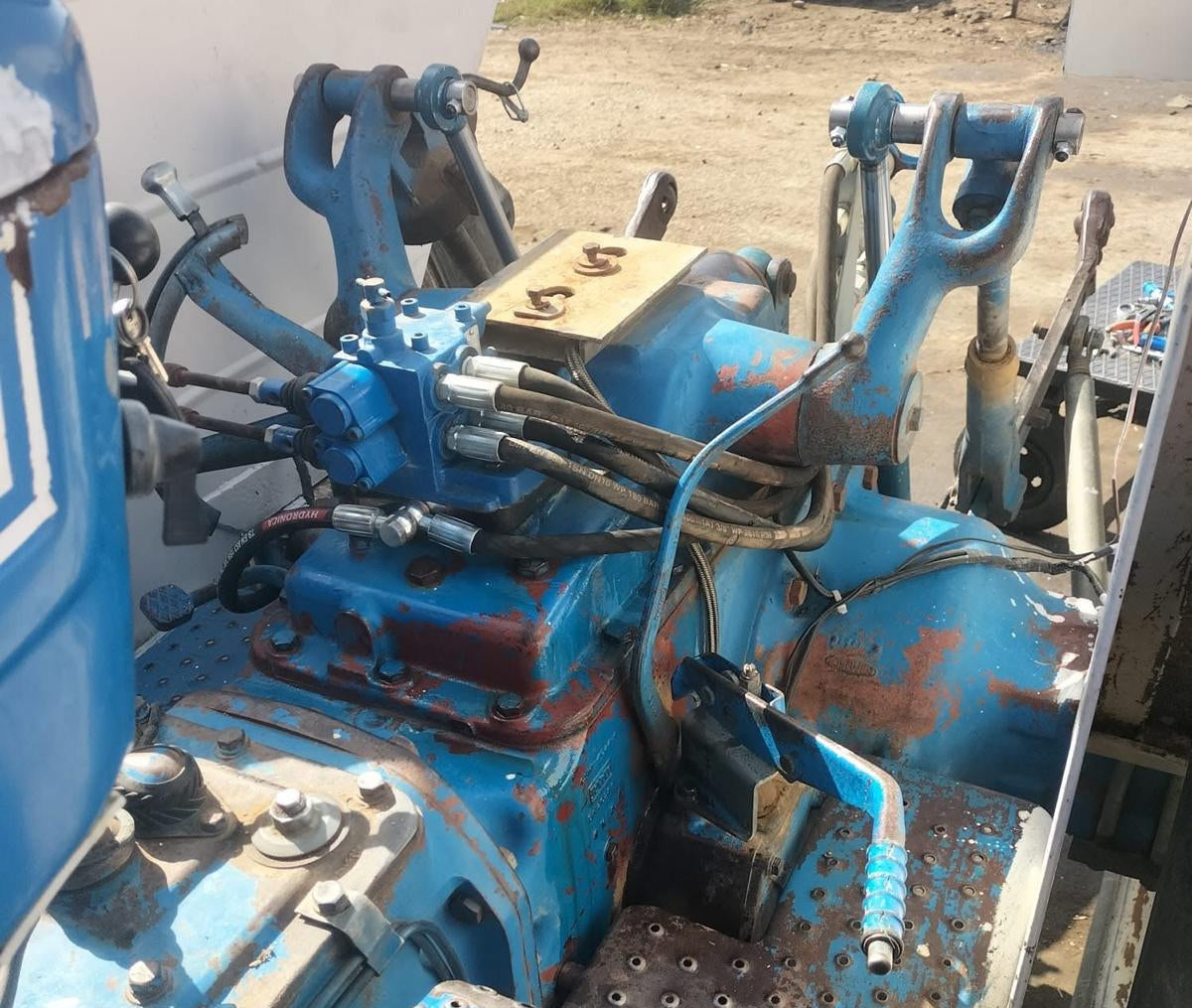 Zusatzhubzylinder-Kit für Ford Traktor