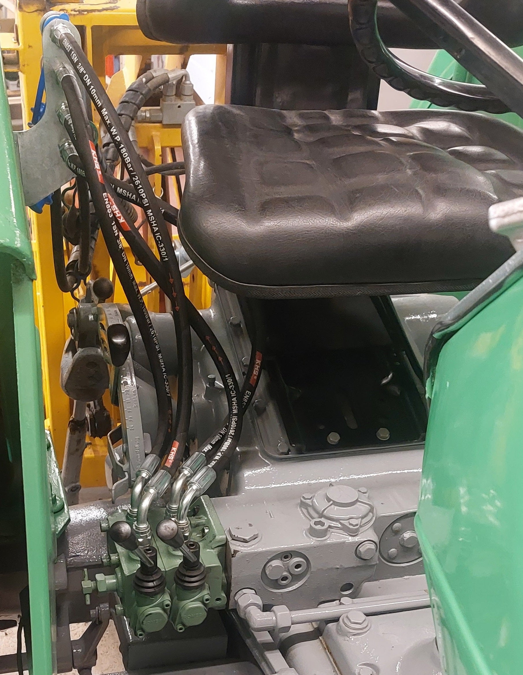 Hydraulik Steuergerät kompatibel mit Deutz Traktor 2506 3006 4006 5006 6206 – Doppelsteuergerät 4-Wege