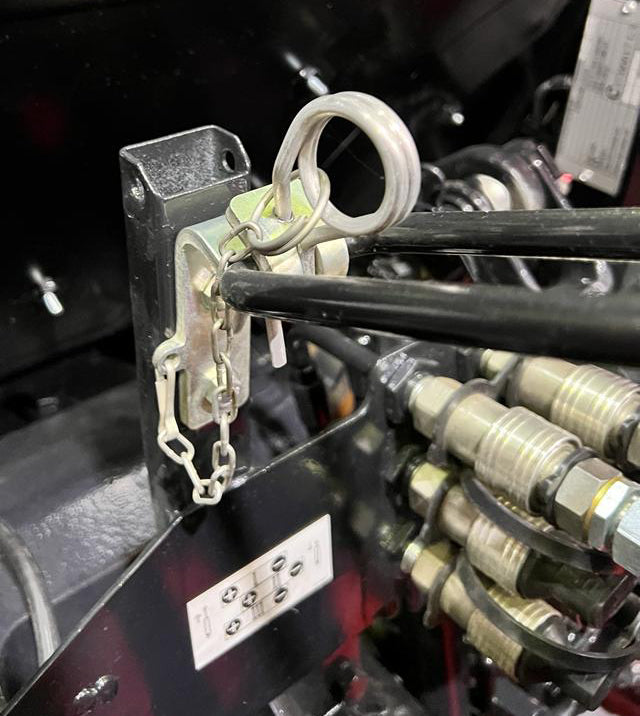 Halter für hydraulischen Oberlenker mit Sicherungskette